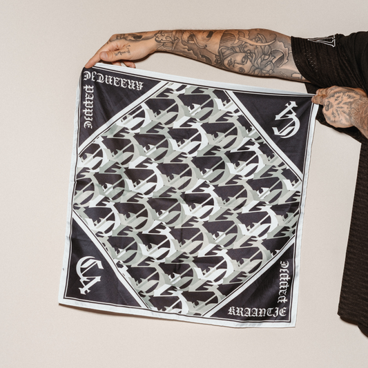 C4 BANDANA BLACK WHITE