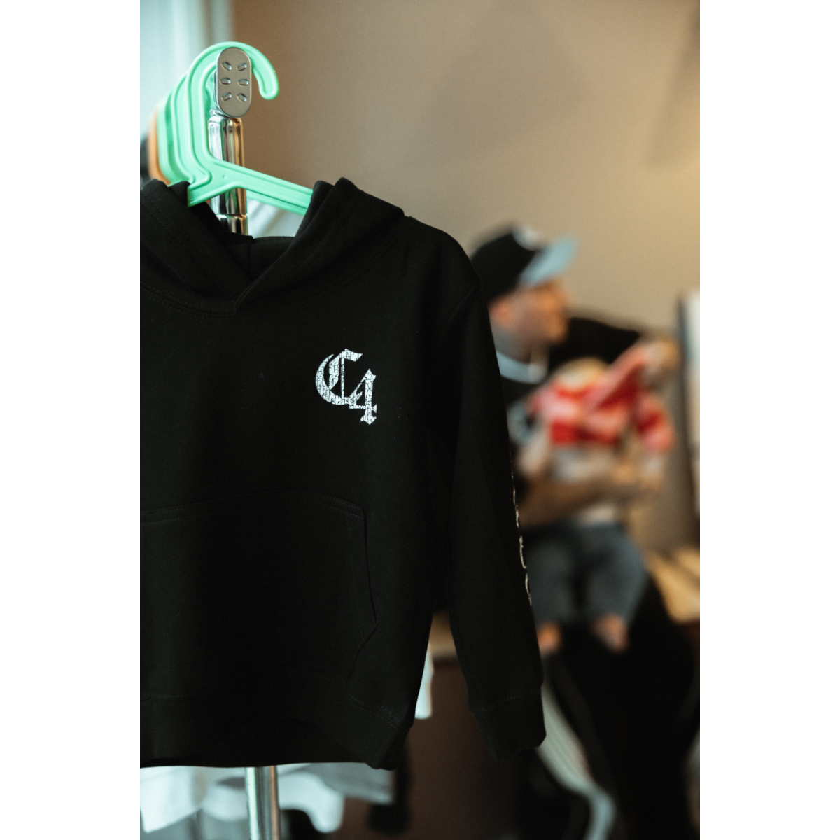 C4 KIDS HOODIE BLACK